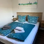 Casa vacanze Auszeit Am Guelser Moselbogen 20 In *