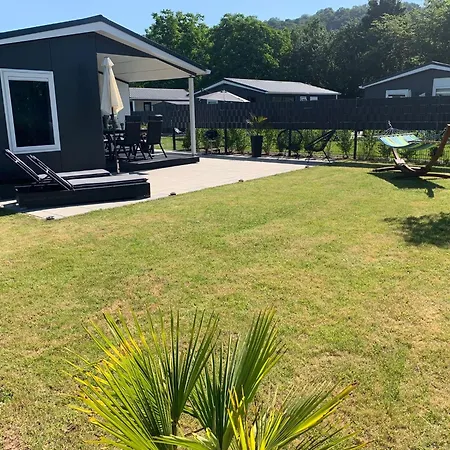 Casa vacanze Auszeit Am Guelser Moselbogen 20 In *